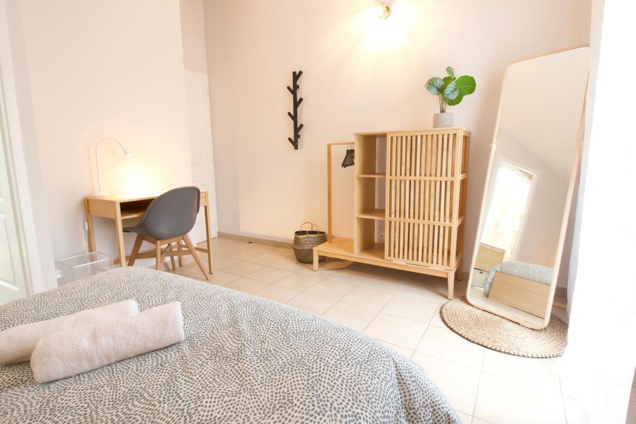 Charmante Maison Avec Piscine Quartier St James 蒙特利马尔 外观 照片