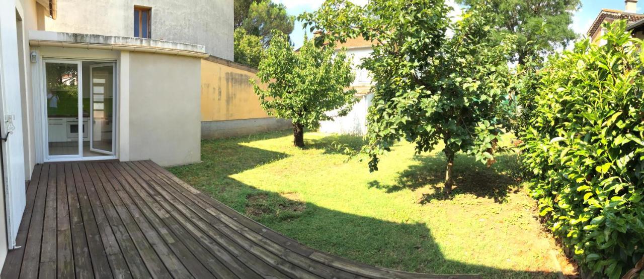 Charmante Maison Avec Piscine Quartier St James 蒙特利马尔 外观 照片