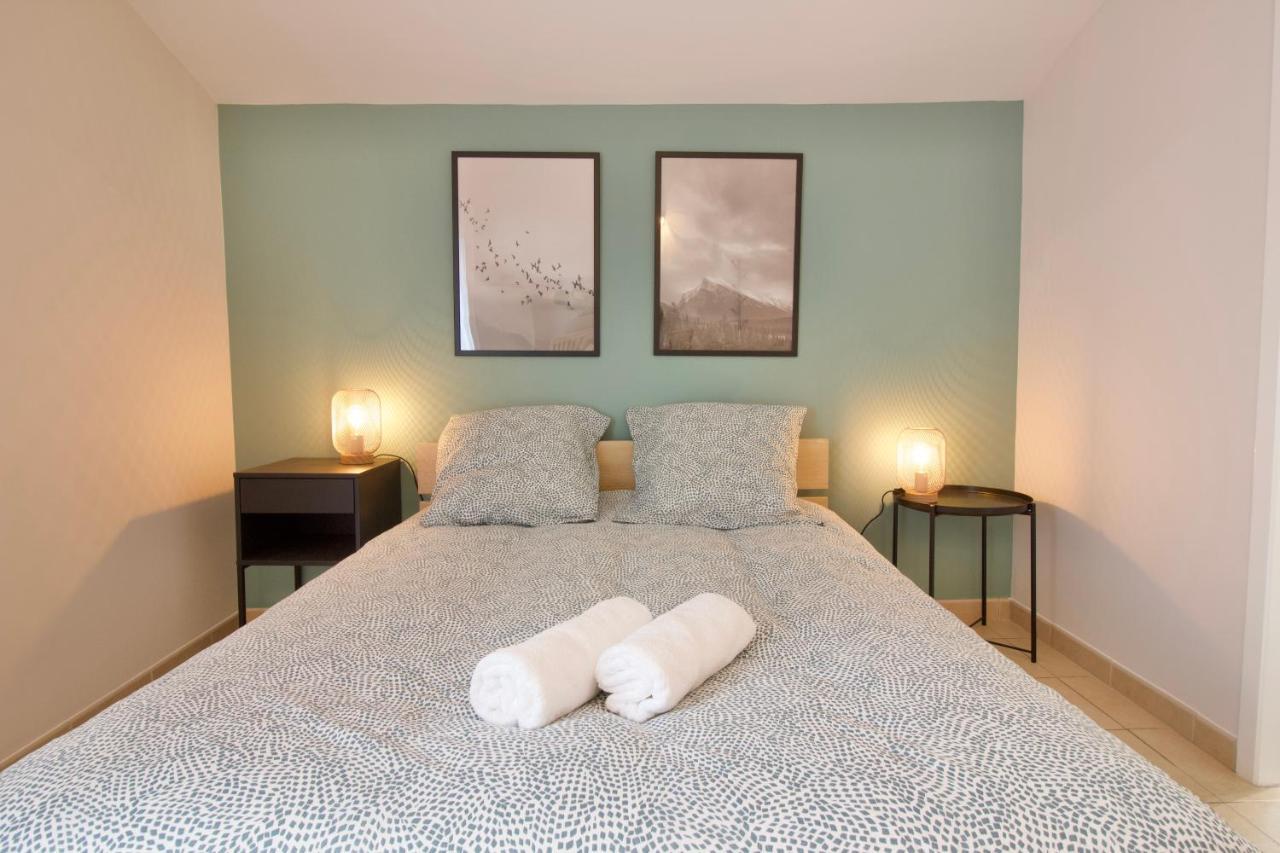 Charmante Maison Avec Piscine Quartier St James 蒙特利马尔 外观 照片