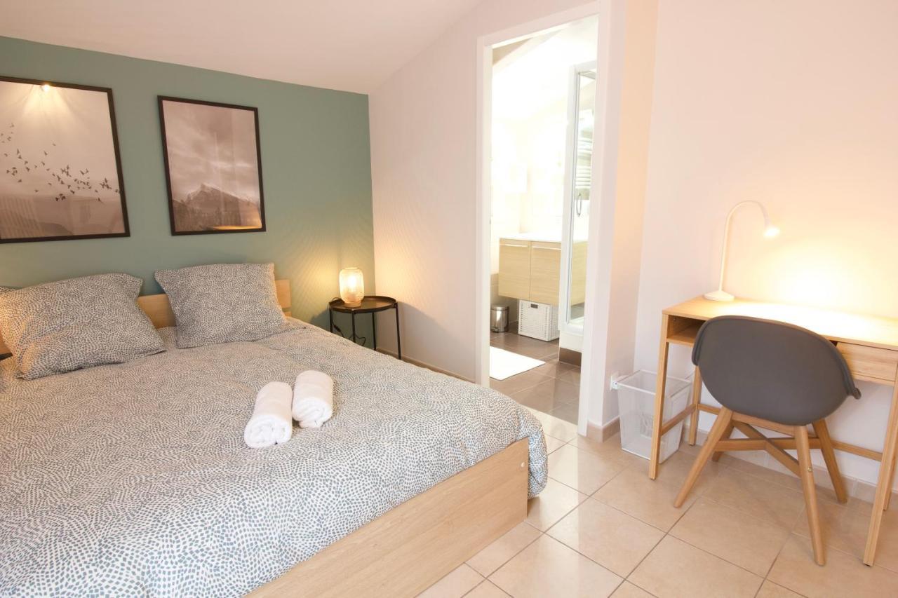 Charmante Maison Avec Piscine Quartier St James 蒙特利马尔 外观 照片